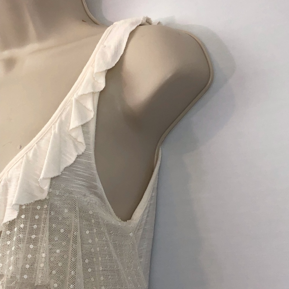 Eyeshadow Multi Layer Lace Front Tank Top - Picture 5 of 15
